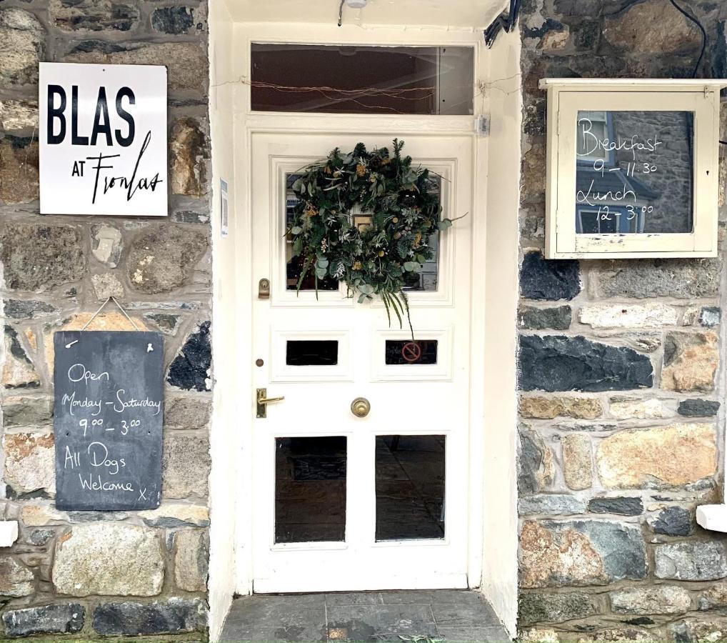 Blas At Fronlas Cafe - The Heart Of Newport ニューポート エクステリア 写真
