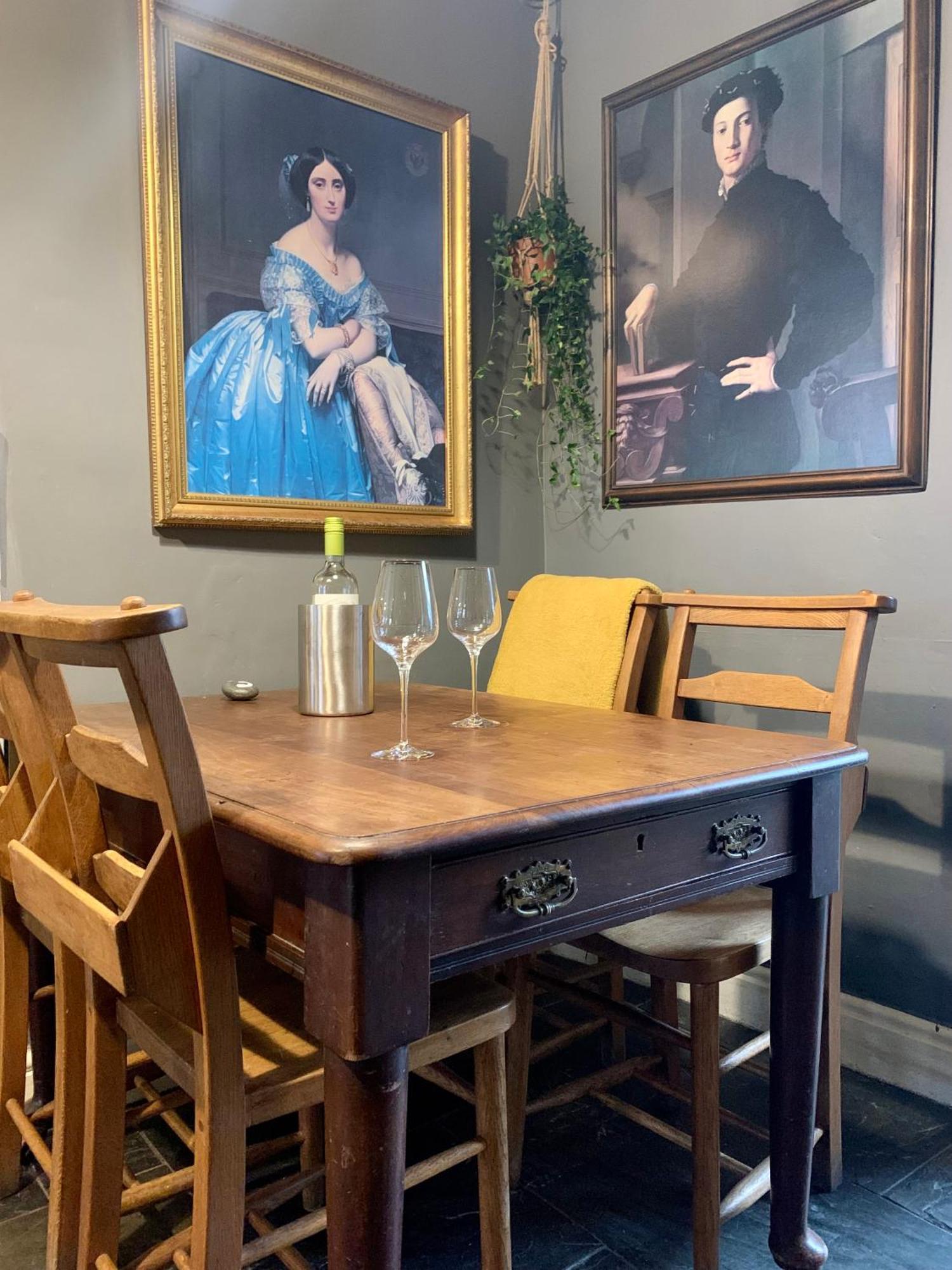 Blas At Fronlas Cafe - The Heart Of Newport ニューポート エクステリア 写真